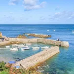 Casa vacanze Stunning In Flottemanville-Hague