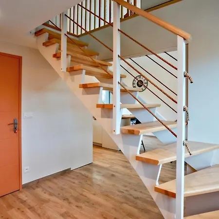 2 Bedroom Beautiful In * Flottemanville-Hague